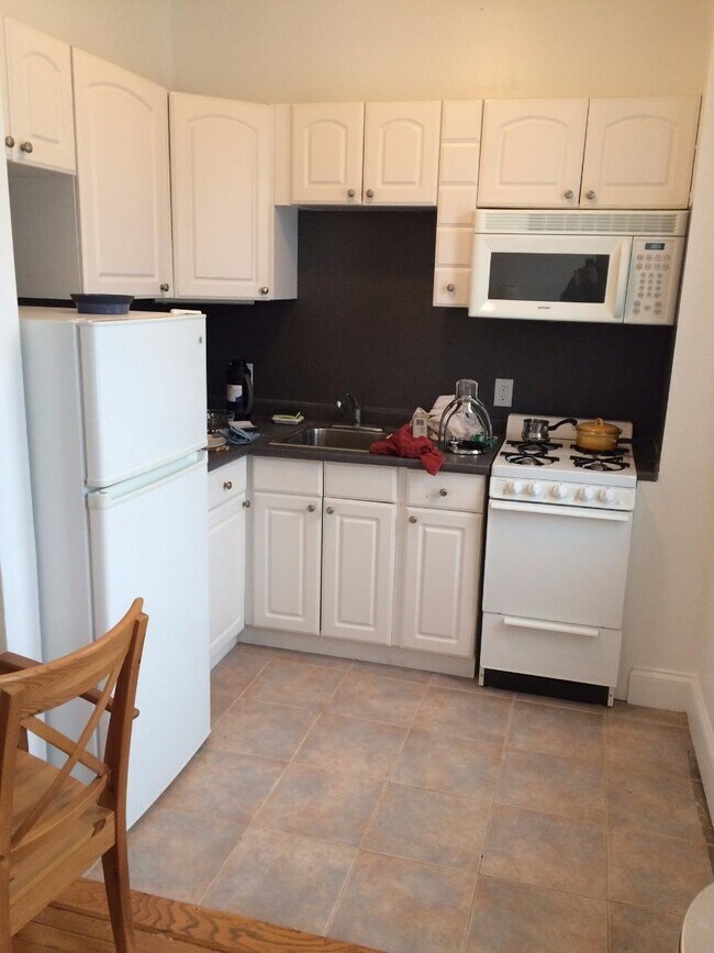 30 Edgerly Rd unit 19, Boston, MA 02115 - photo 3