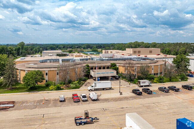 Tartan High School serves grades 9-12 with a student-teacher ratio of 20-1.