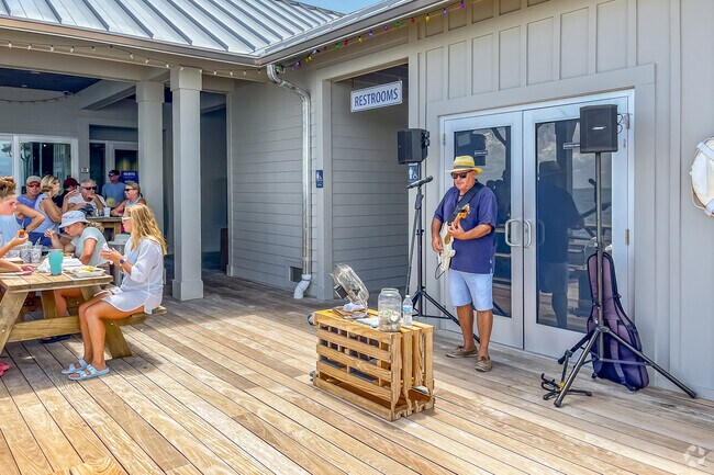 Enjoy live music and food on City Pier in Anna Maria.