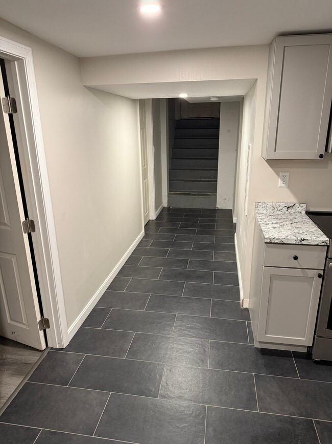 28 Nagle St, Nashua, NH 03060 - photo 7