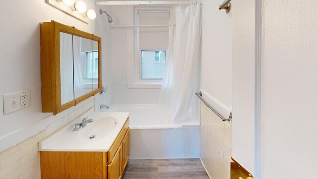 1160 Boylston St unit 26, Boston College, MA 02467 - photo 4