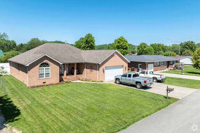 Recent years have brought more modern ranch-style construction to Corryville’s quiet rural blocks.