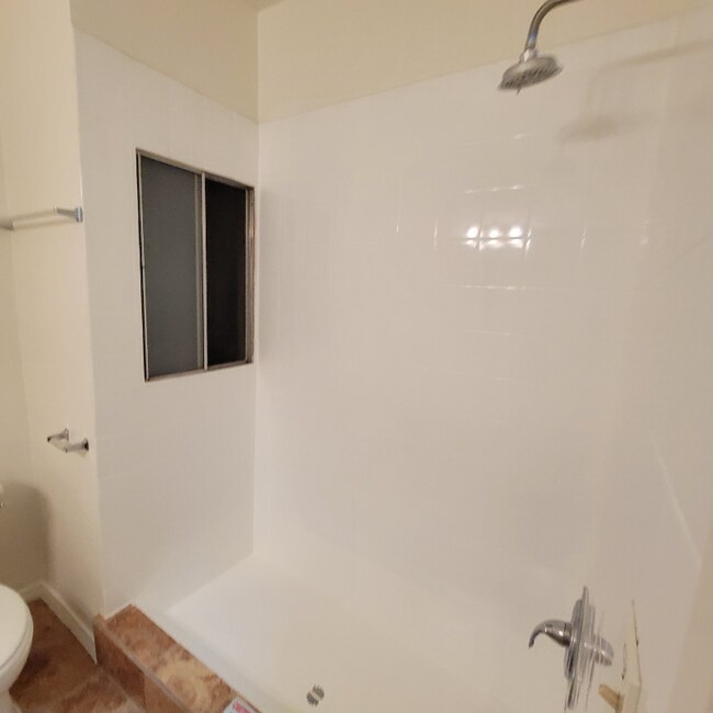 1525 Cassil Place unit 106A, Los Angeles, CA 90028 - photo 4