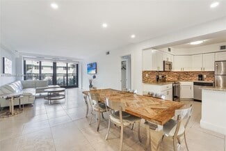 5225 Collins Ave Unit 410, Miami, FL 33140