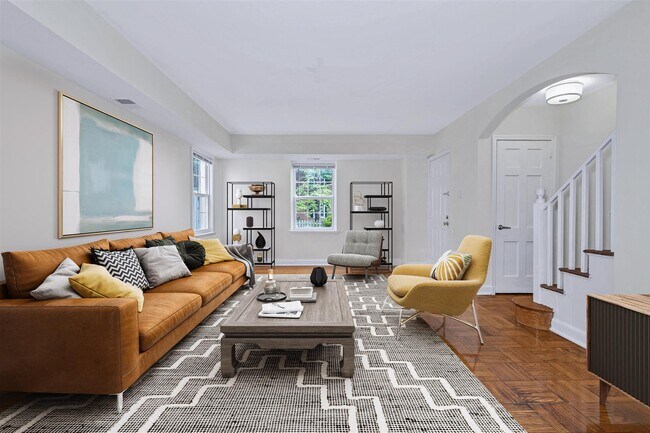 Falkland Chase, Silver Spring, MD 20910 - photo 7