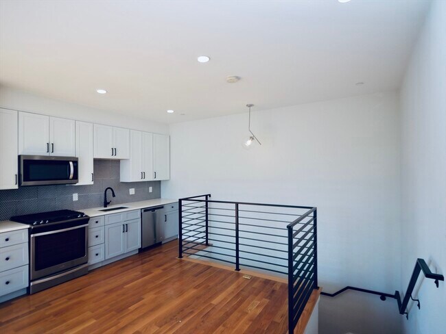 181 Bennington St unit 3, Boston, MA 02128 - photo 3