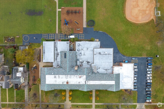Willard Elementary School is located in River Forest, IL.