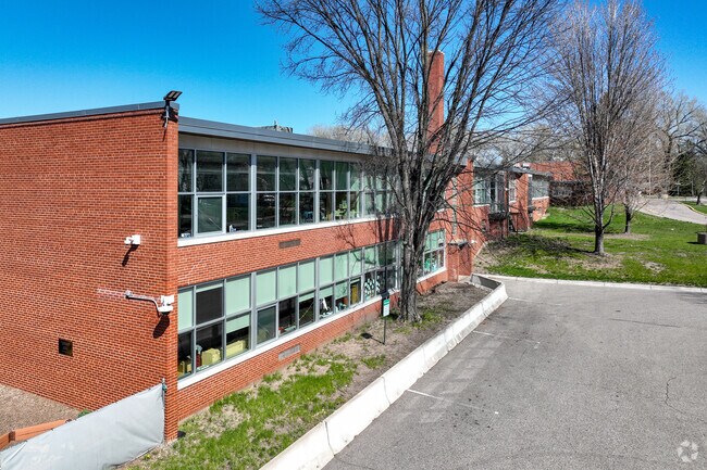 Torah Academy serves students in preschool and grades K-8.