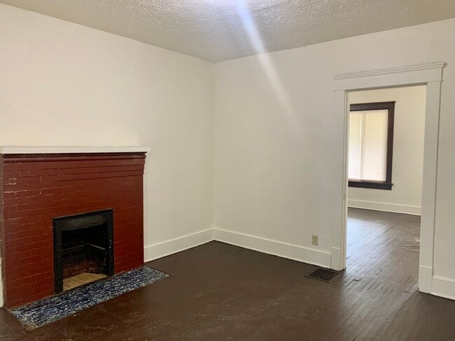 201 Broad Ave NW, Canton, OH 44708 - photo 4