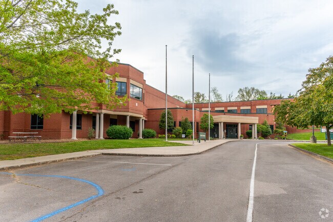 Sullivan Gardens Elementary in Kingsport is rated C-plus by Niche.