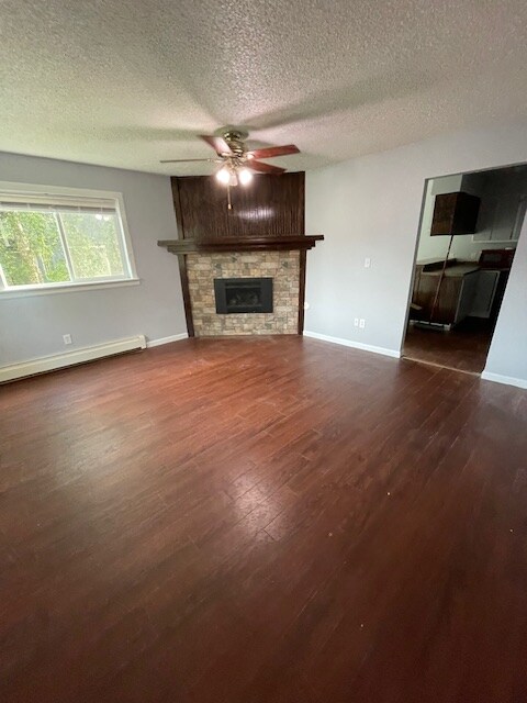 8807 Washburn St unit C, Anchorage, AK 99502 - photo 1