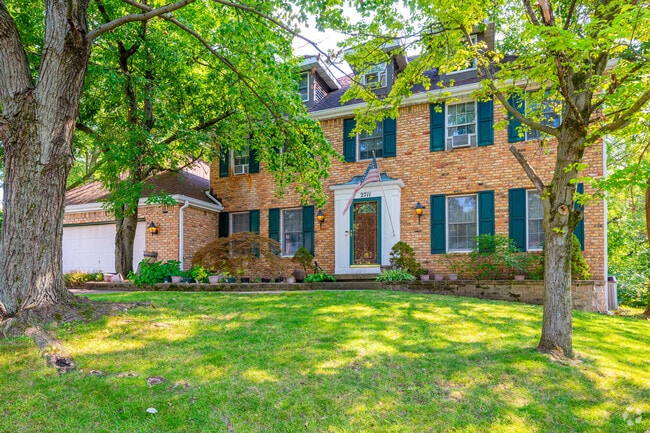 Jesco Hills Estates has many beautiful examples of Colonial Revival homes.