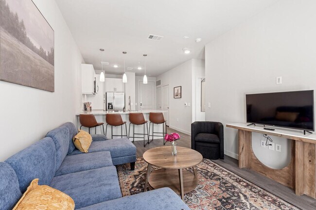 5820 1/2 Cameron Rd unit FL1-ID1303397P, Austin, TX 78723 - photo 4