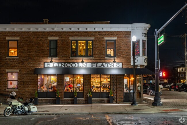 Lincoln Flats in Downtown Valparaiso is open late for residents who enjoy a late night snack.