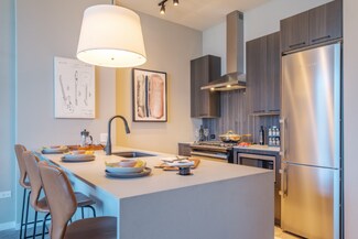 932 W Madison St Unit 1407, Chicago, IL 60607