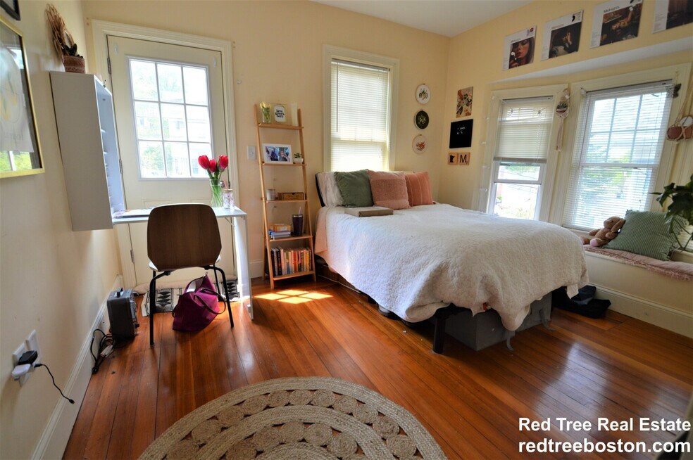 74 Brooks St unit 2, Boston, MA 02128 - photo 1