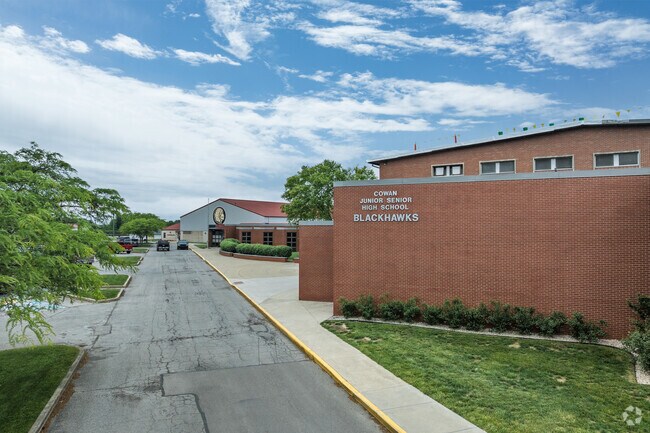 Cowan High School has a student-teacher ratio of 14 to 1.