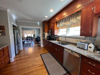 187 Nott St Unit Nott Street Unit 2, Wethersfield, CT 06109
