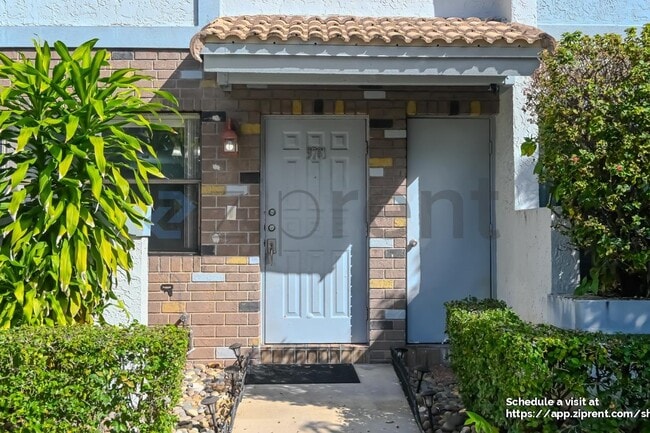 9761 Riverside Dr, Coral Springs, FL 33071 - photo 3