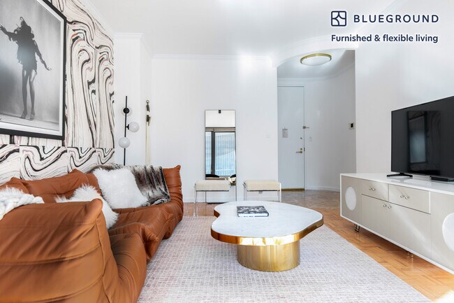 150 E 57th St unit FL21-ID463, New York, NY 10022 - photo 2