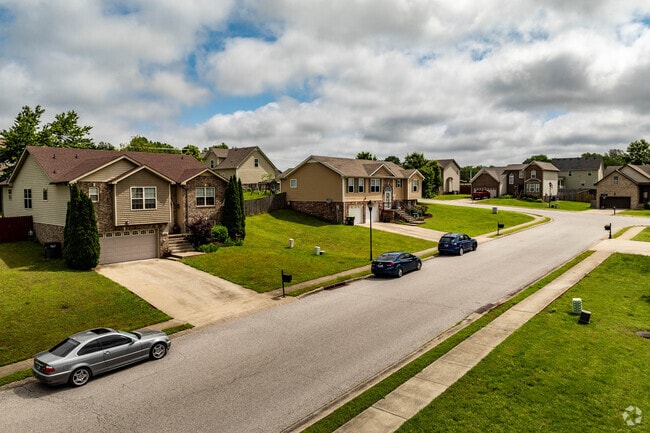 Sidewalk-lined streets run throughout Peachtree.