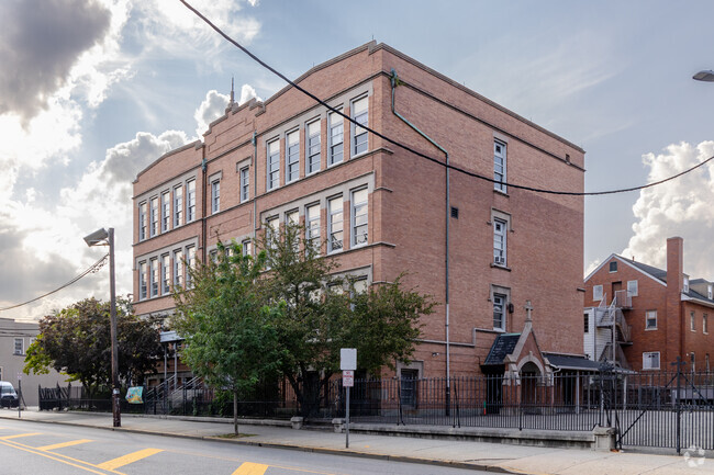 Benito Juárez School No. 5 cultivates lifelong learners with strong morals.