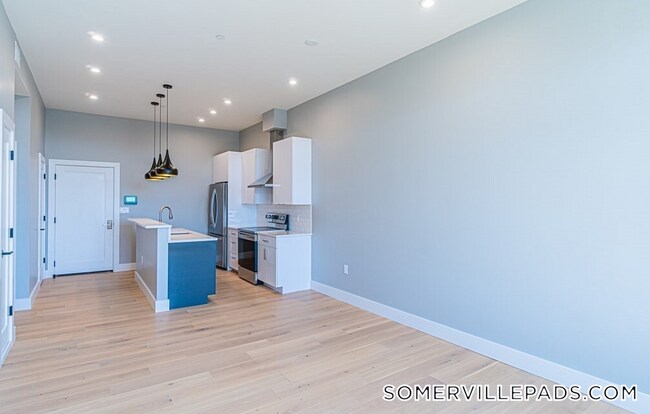 Cross Street East unit 311, Somerville, MA 02145 - photo 5