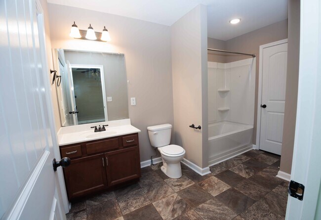 798 Martin St unit A, Clarksville, TN 37040 - photo 6