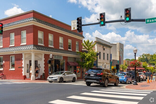 Mountain View provides easy access to public transportation, simplifying commutes.