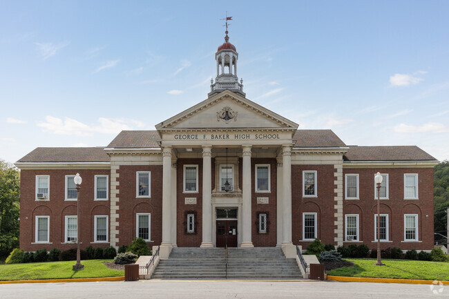 George F. Baker High School receives an overall grade of B from Niche.