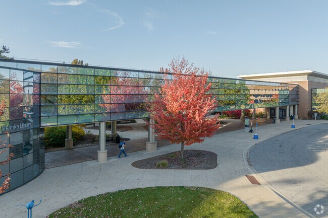 College students who live in Greentree can attend Purdue University Fort Wayne.