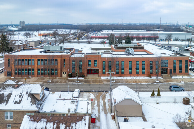 Walsh Elementary School has a student-teacher ratio of 10 to 1.