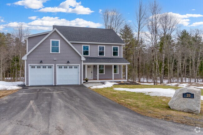 Many Windham, ME live in traditional-style homes.