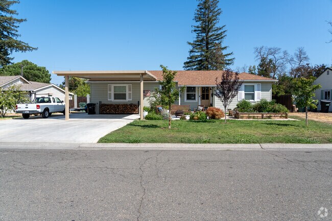 There is an abundance of craftsman ranch homes in Bellview.