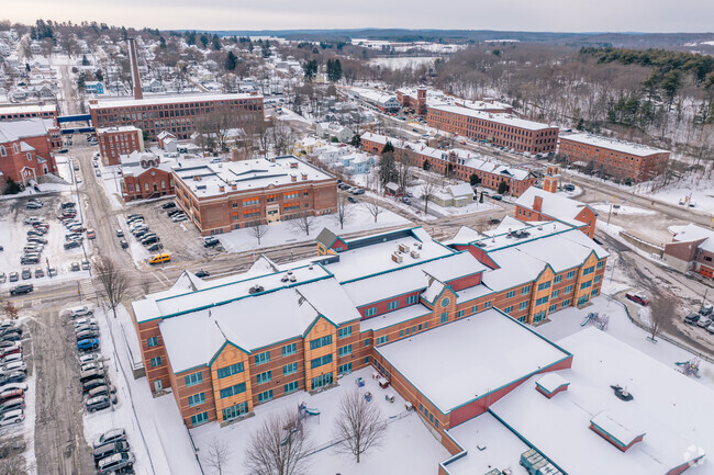 Clinton Elementary School provides a well-rounded education and promotes academic excellence.