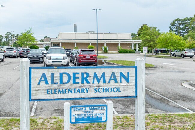 Alderman Elementary School serves children from Lincoln Forest and the surrounding area.