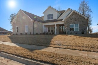 22541 Players Ln, Athens, AL 35613