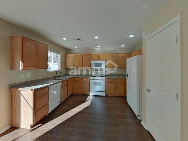 969 Medina de Leon Ave, Henderson, NV 89015 - photo 3
