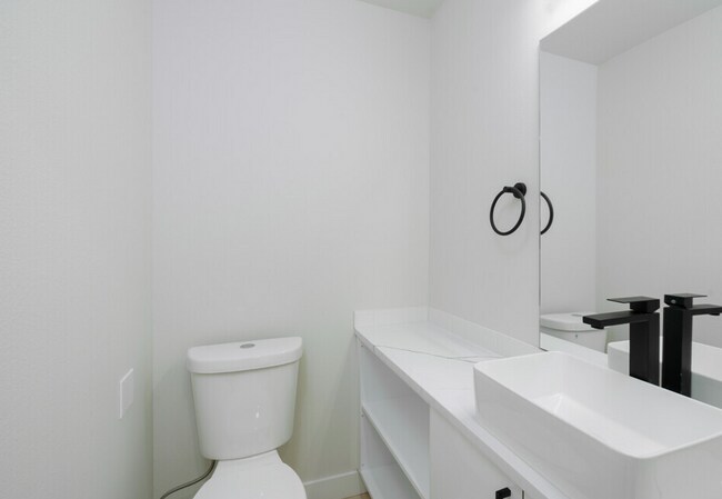 3408-3412 Northwest, 3 Beds, 2.5 Bath & 4 Beds, 2.5 Bath Units Available!, Bellingham, WA 98225 - photo 4