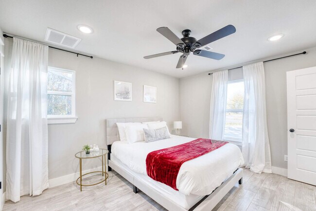 214 NW L St unit ID1363336P, Bentonville, AR 72712 - photo 6