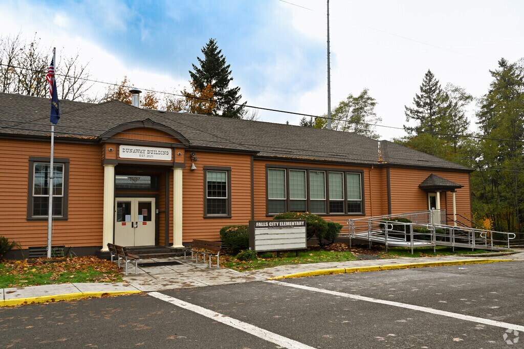 Falls City High School provides education in the neighborhood of 
Outlying Polk County.