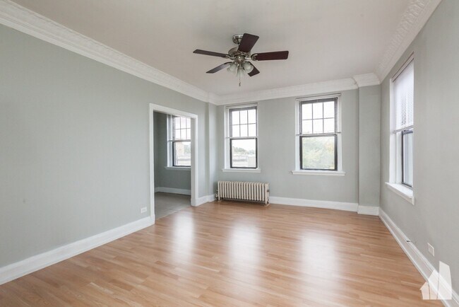 3831 N Fremont St unit 511, Chicago, IL 60613 - photo 3