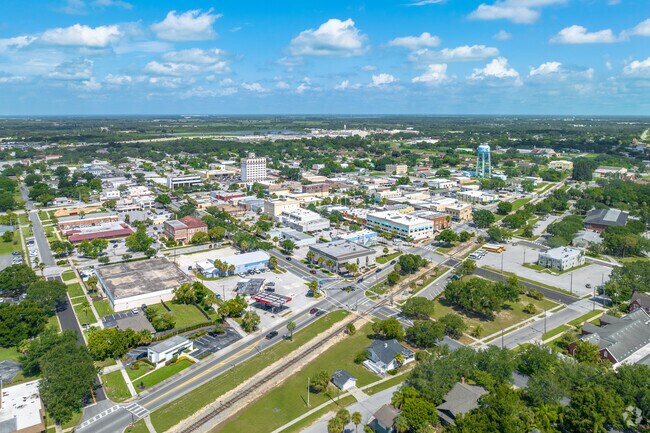 Olmsted Jr. who  designed Bok tower gardens also helped design the downtown district.