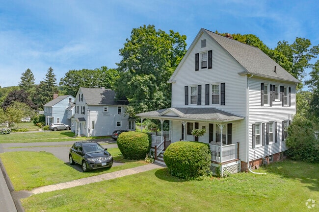 Quiet New England back roads are plentiful around Plymouth.