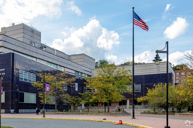 IN-Tech Academy is a magnet school for applied global technology.