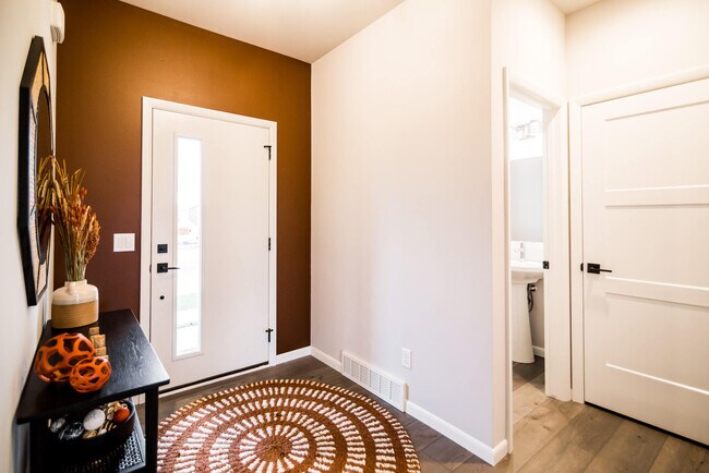 116 Milky Way unit 36893186, Madison, WI 53718 - photo 2