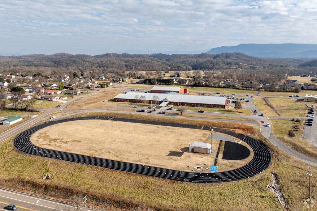 Seymour Intermediate School received a grade of B- on Niche.