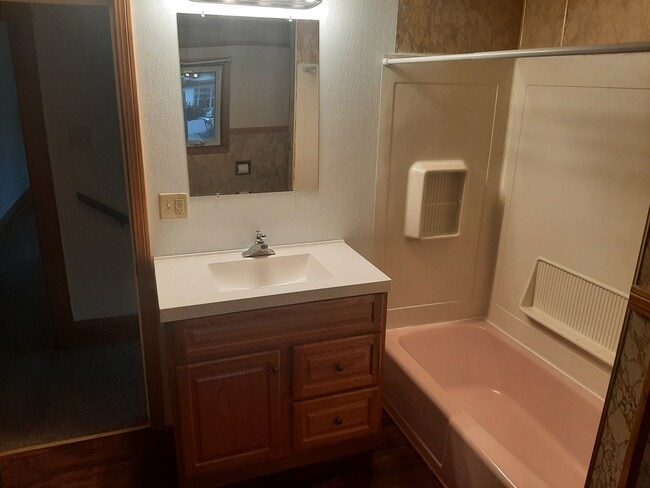 157 W 7th St, Salem, OH 44460 - photo 4