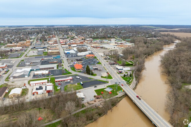 Wabash is a small city of 10,000. Set along the banks of the namesake river, Wabash fights against the 