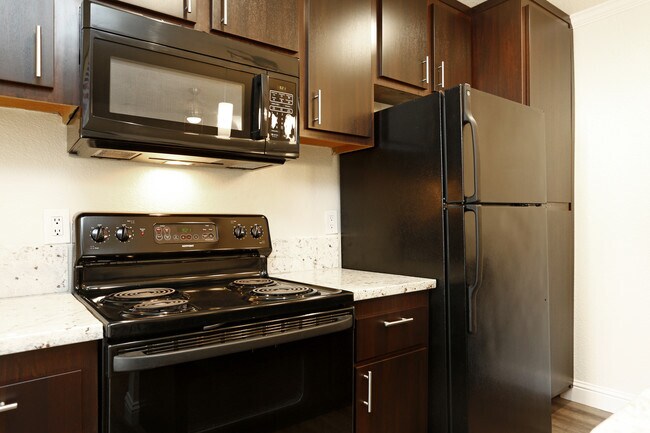 Eclipse 96, Fair Oaks, CA 95628 - photo 3